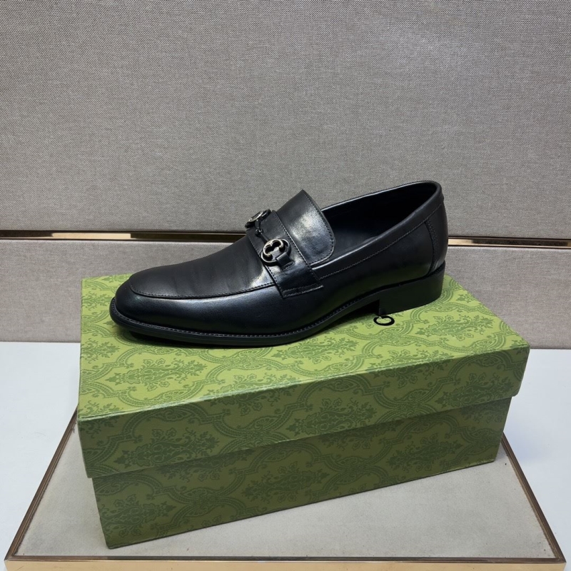 G*u*i leather shoes